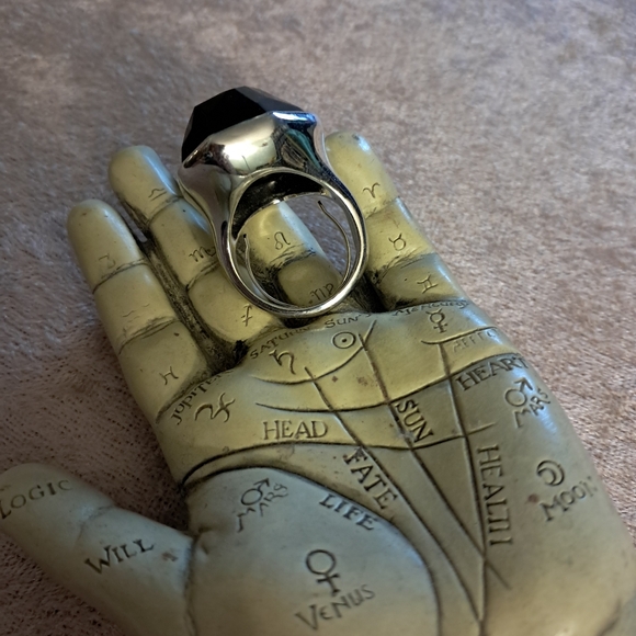 Statement Cocktail Ring Large Black Faceted Stone Witch Goth Size 7 - Picture 4 of 5